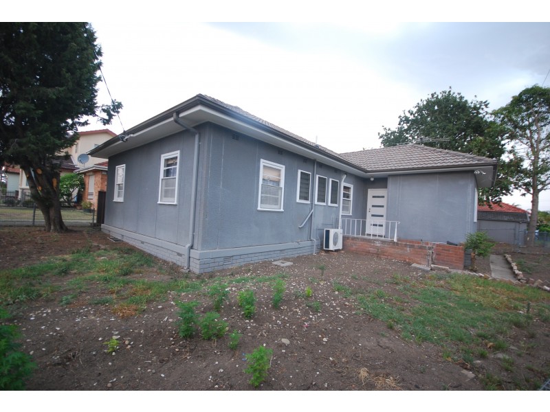 Fairfield East NSW 2165