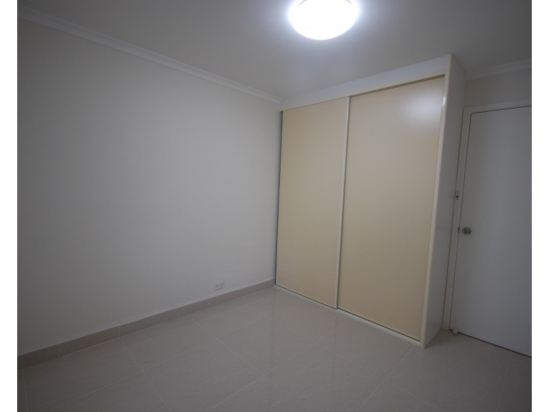 Edensor Park NSW 2176