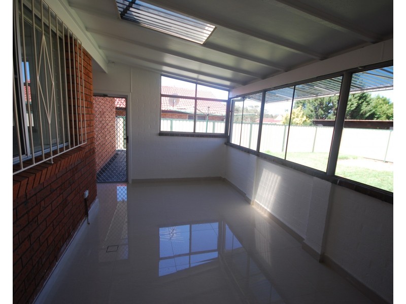 Edensor Park NSW 2176