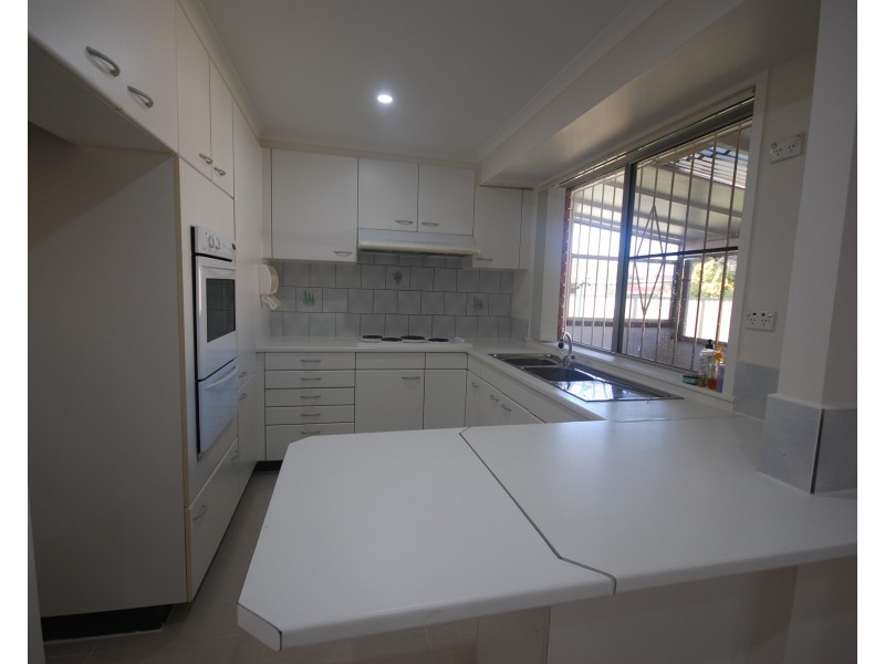 Edensor Park NSW 2176