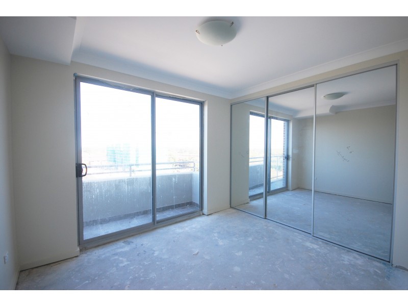 646/17-21 The Crescent, Fairfield NSW 2165