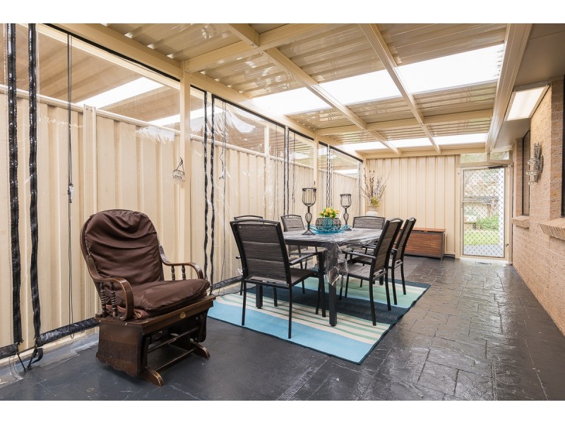 17 Ferraro Crescent, West Hoxton NSW 2171