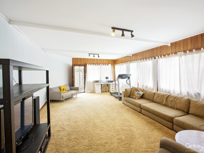 9 Finlay Street, Mount Pritchard NSW 2170