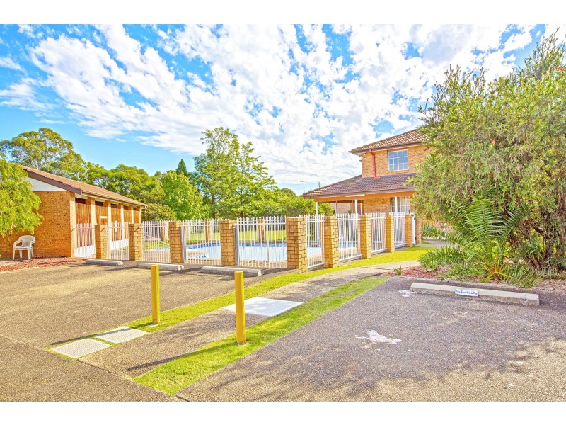 10/26  Turquoise Crescent, Bossley Park NSW 2176