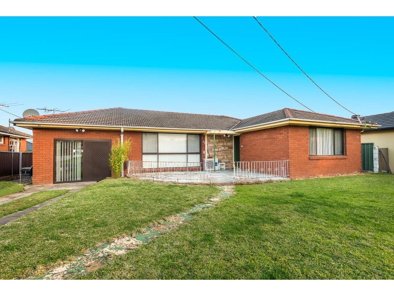 52 Beale Crescent, Fairfield West NSW 2165