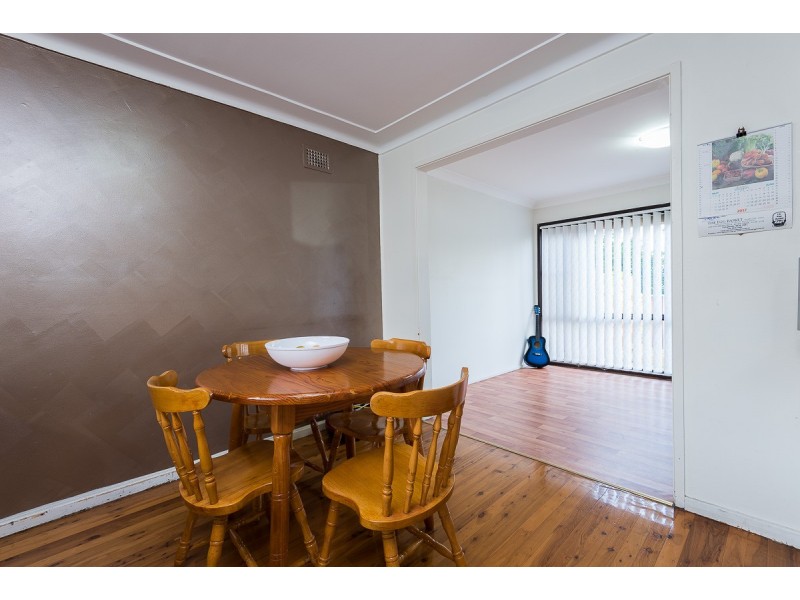 52 Beale Crescent, Fairfield West NSW 2165