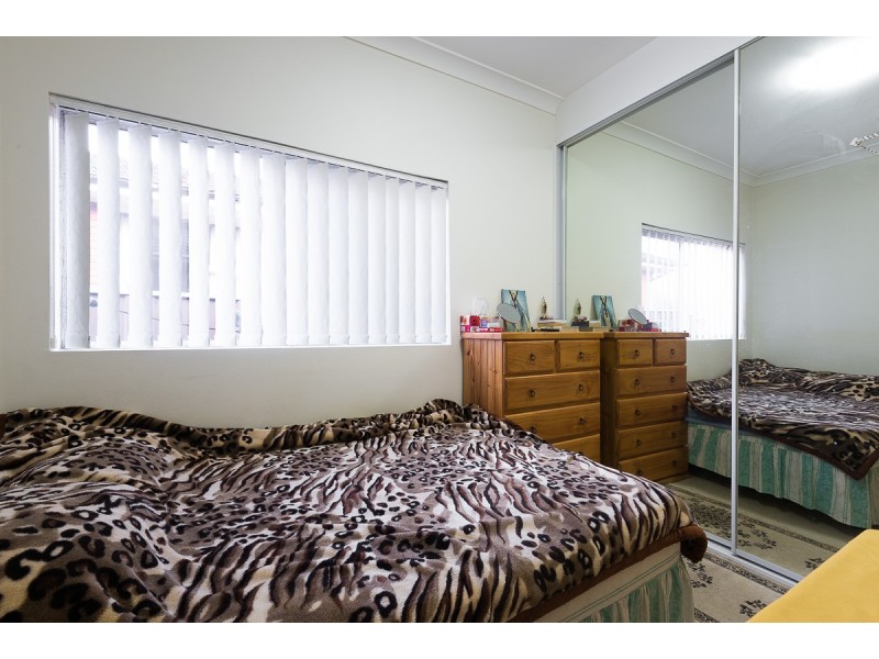 52 Beale Crescent, Fairfield West NSW 2165