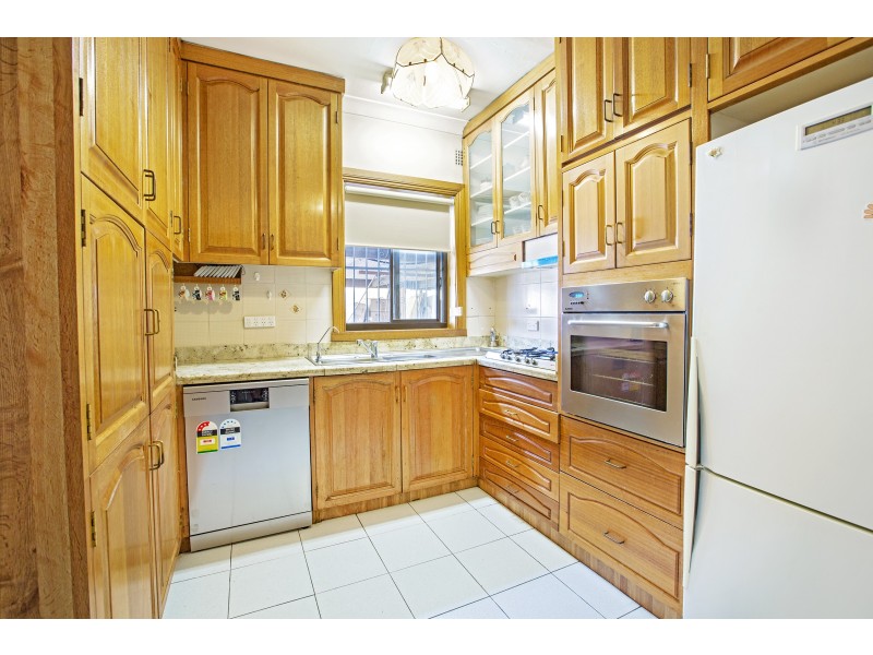 Fairfield West NSW 2165