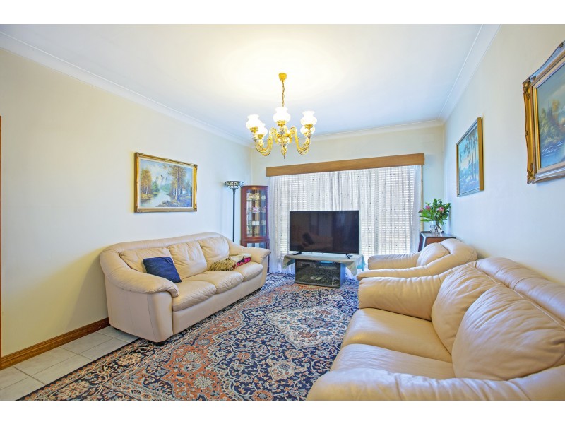 Fairfield West NSW 2165