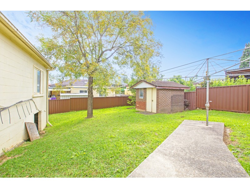 Fairfield West NSW 2165