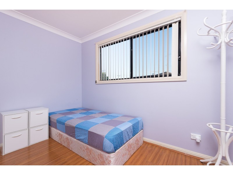 16A The Grove, Fairfield NSW 2165