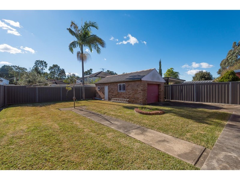 41 Montrose Avenue, Fairfield East NSW 2165