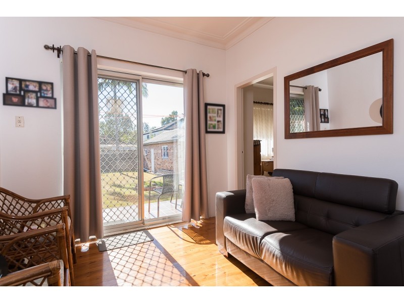 41 Montrose Avenue, Fairfield East NSW 2165