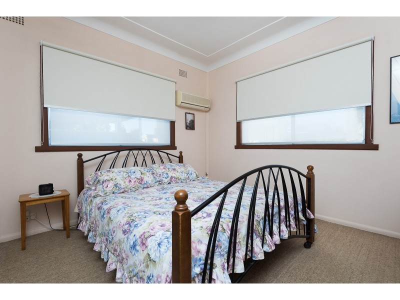 41 Montrose Avenue, Fairfield East NSW 2165