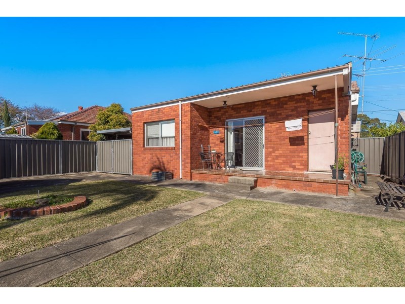 41 Montrose Avenue, Fairfield East NSW 2165