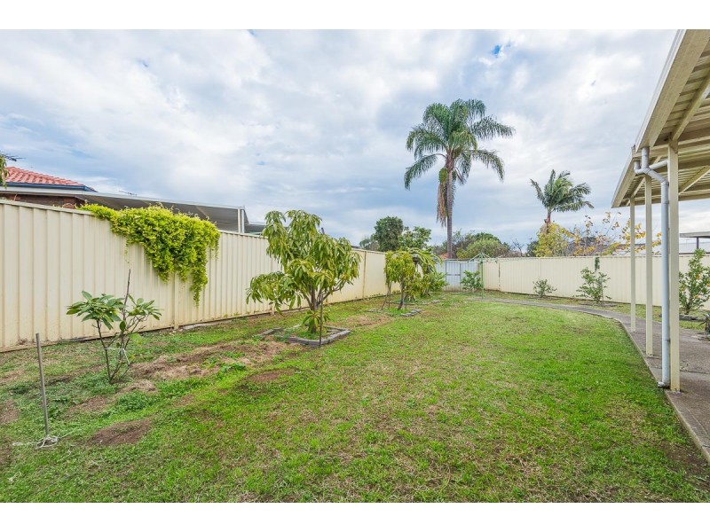 5 Miami Close, Greenfield Park NSW 2176