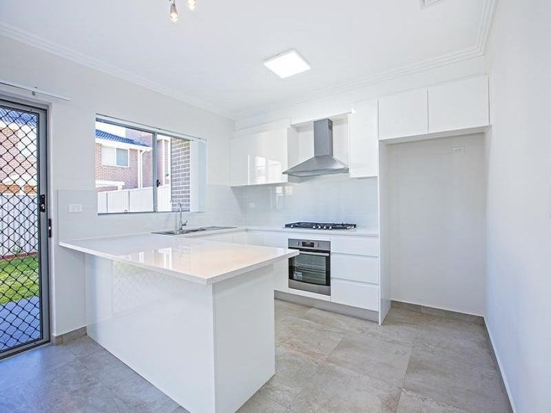 9/20 Old Glenfield Road, Casula NSW 2170