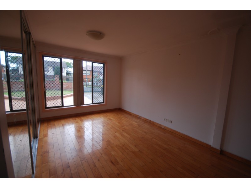 Fairfield West NSW 2165