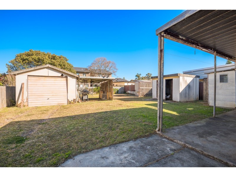 15 Karoon Avenue, Canley Heights NSW 2166