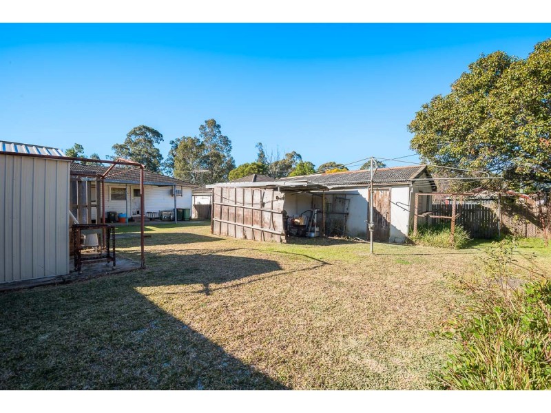 15 Karoon Avenue, Canley Heights NSW 2166