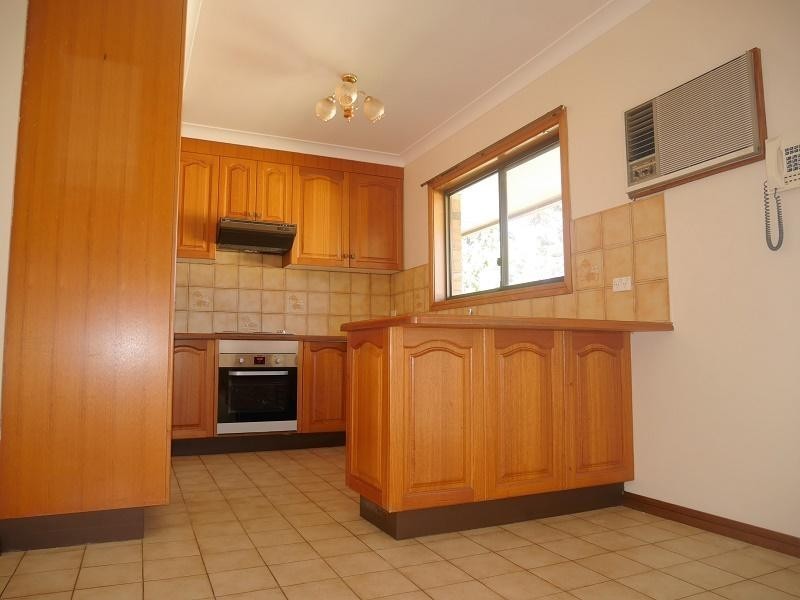 Edensor Park NSW 2176