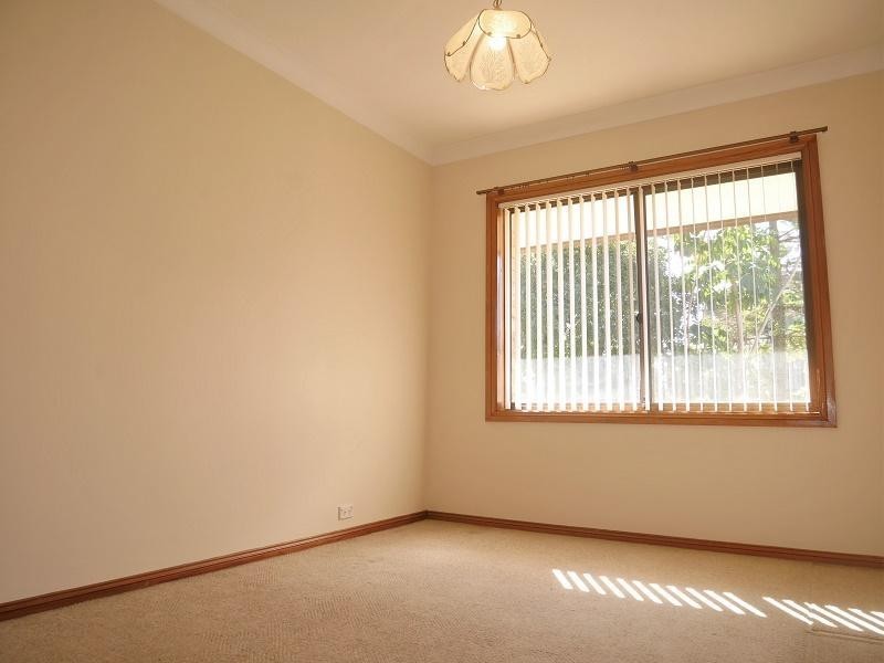 Edensor Park NSW 2176