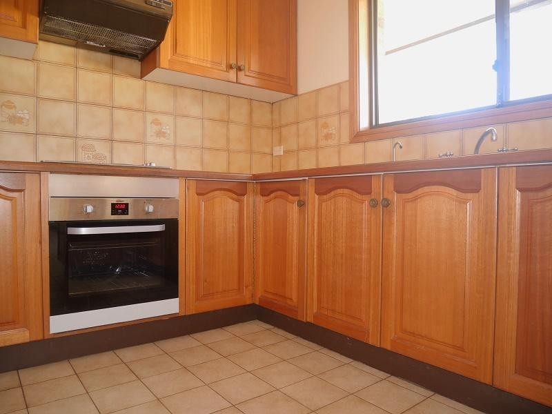 Edensor Park NSW 2176