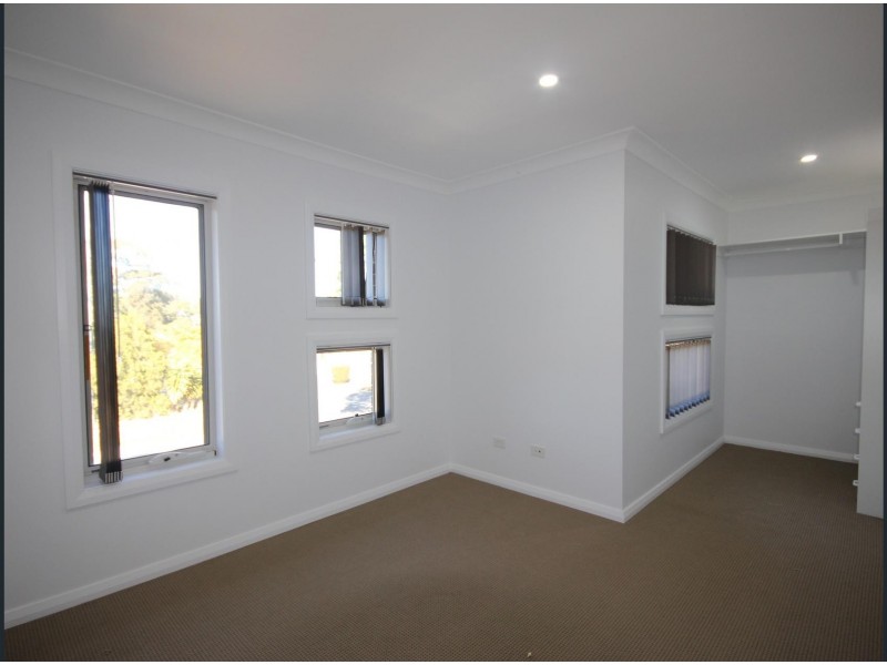 2/620 Polding Street, Bossley Park NSW 2176