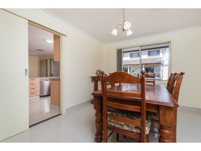 7 Sherritt Place, Prairiewood NSW 2176