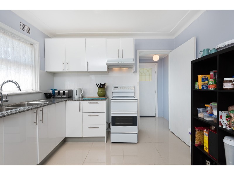 13 Lavender Place, Fairfield West NSW 2165