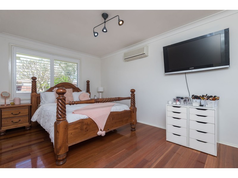 11 Glen Davis Avenue, Bossley Park NSW 2176