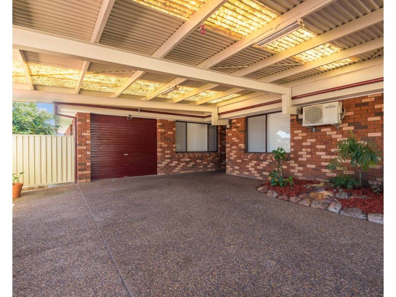 11 Glen Davis Avenue, Bossley Park NSW 2176