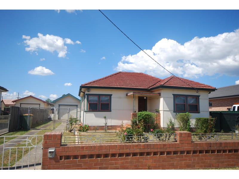 4 Crown Street, Fairfield East NSW 2165