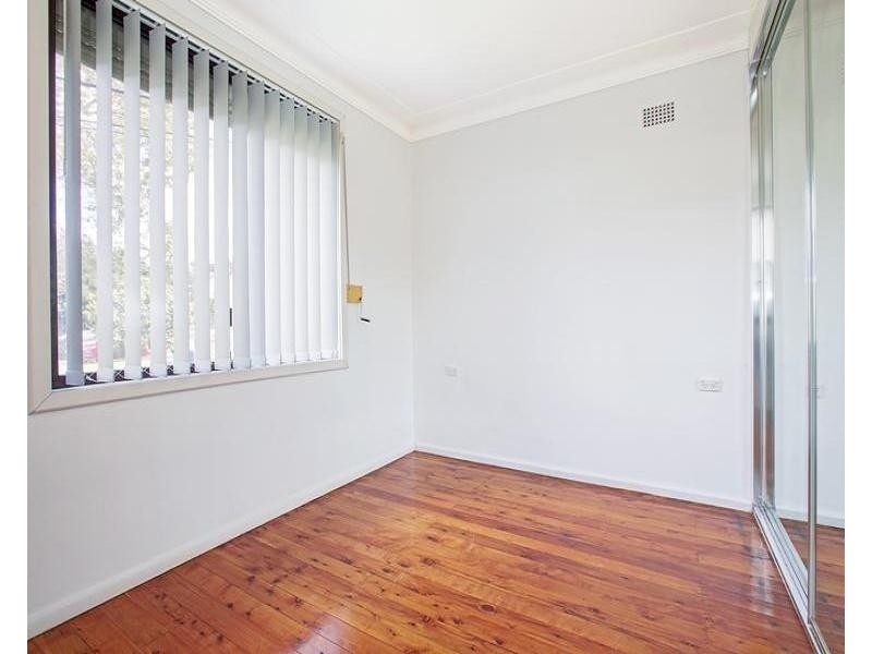 4 Amadio Place, Mount Pritchard NSW 2170
