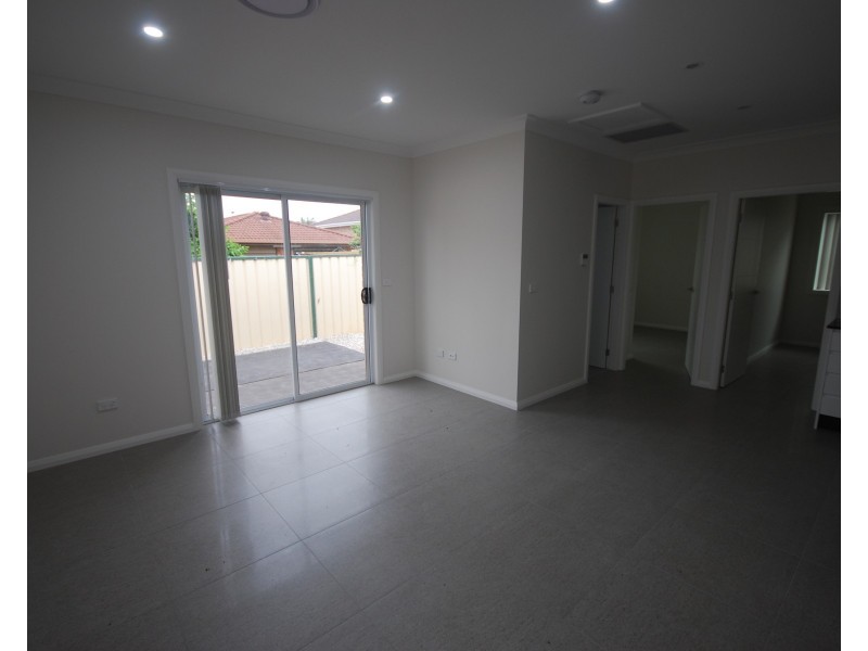 Edensor Park NSW 2176