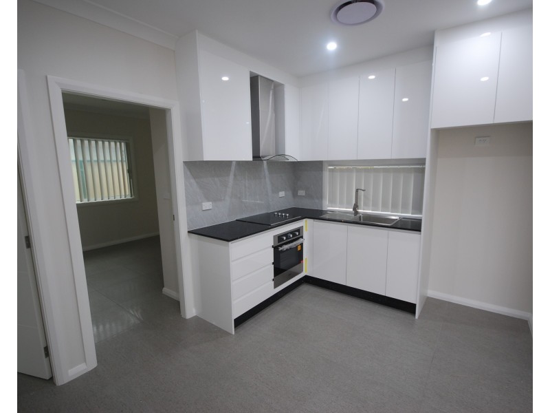 Edensor Park NSW 2176