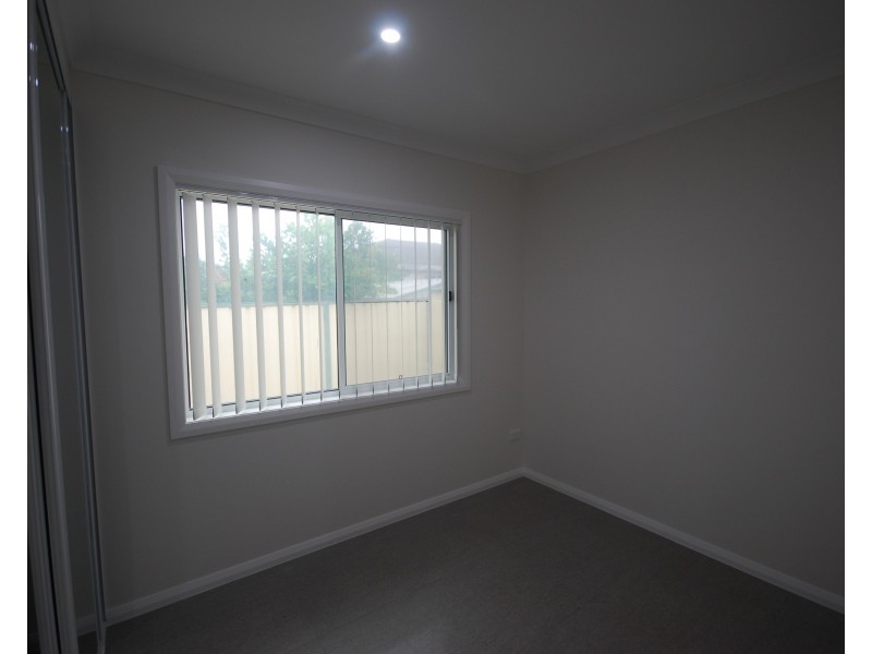 Edensor Park NSW 2176