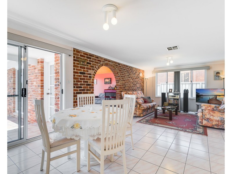 45 Kingfisher Avenue, Bossley Park NSW 2176