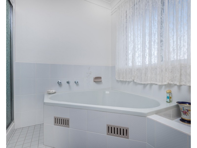 45 Kingfisher Avenue, Bossley Park NSW 2176