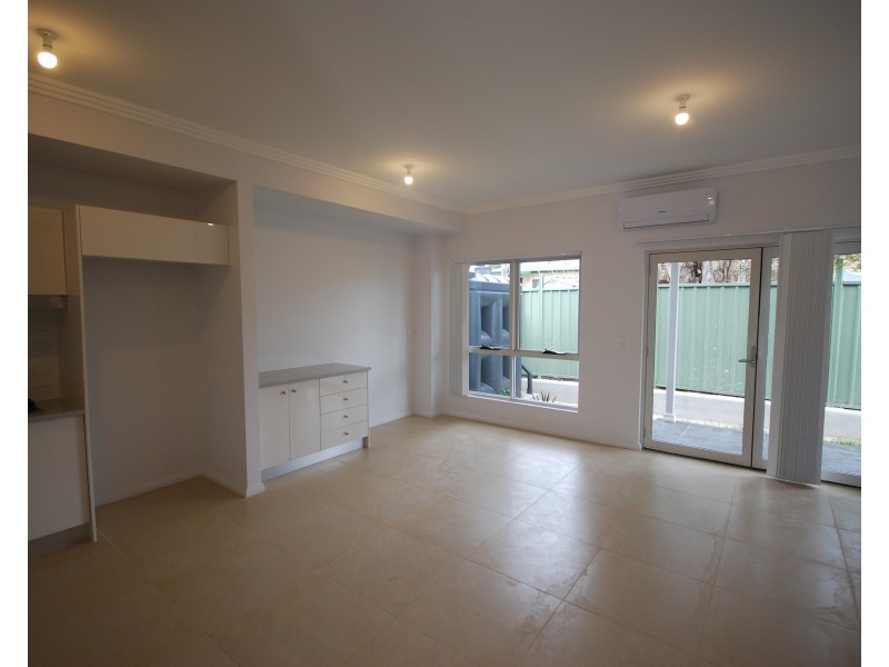 8/106 Chifley Street, Smithfield NSW 2164