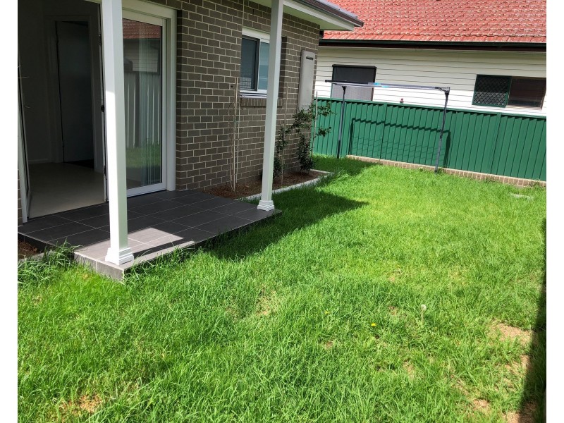 1/106 Chifley Street, Smithfield NSW 2164