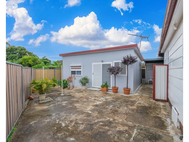 4 Gregory Street, Fairfield West NSW 2165