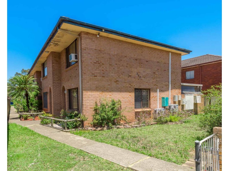 2/262 River Avenue, Carramar NSW 2163
