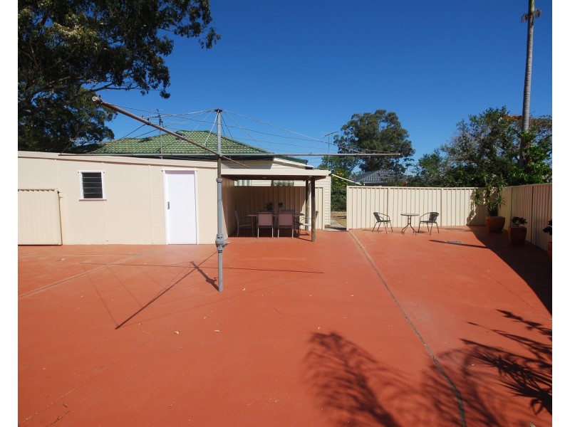 Fairfield West NSW 2165