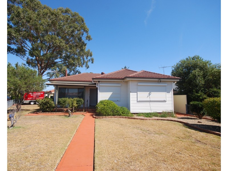 Fairfield West NSW 2165