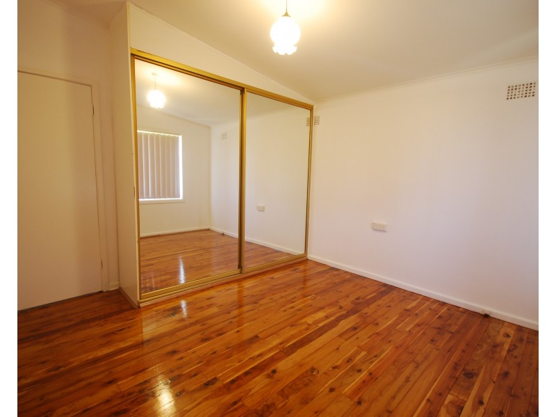 Fairfield West NSW 2165