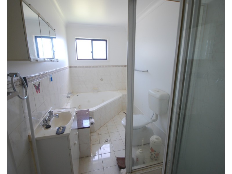 Fairfield West NSW 2165