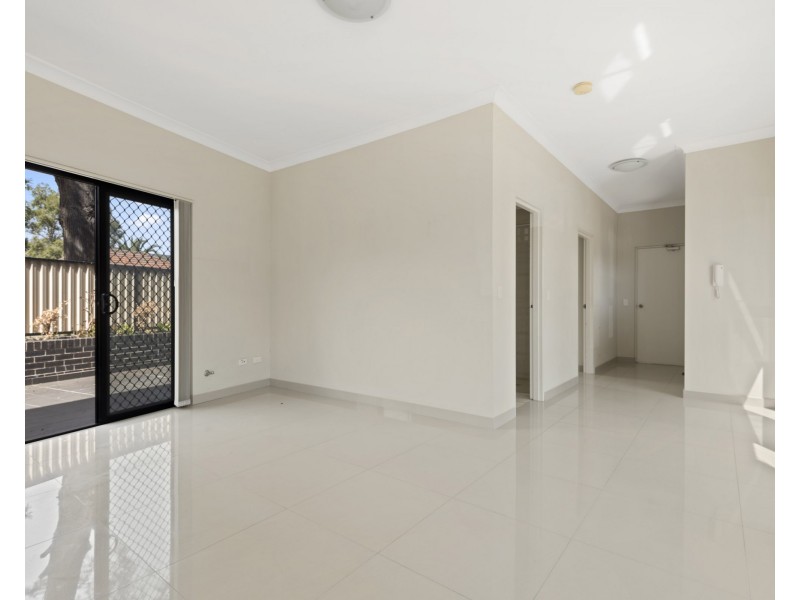 1/11 Wrentmore Street, Fairfield NSW 2165