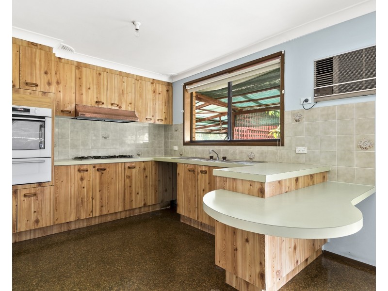 16 Whitlam Avenue, Edensor Park NSW 2176