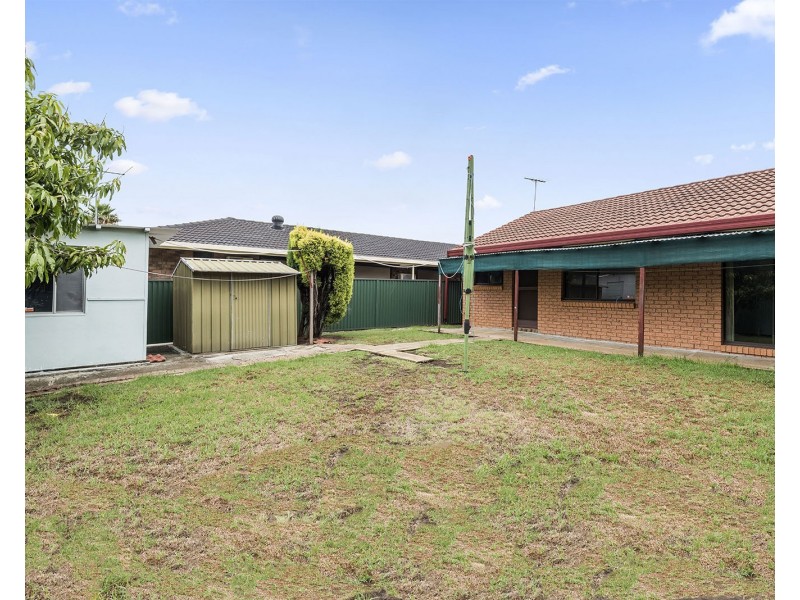 16 Whitlam Avenue, Edensor Park NSW 2176